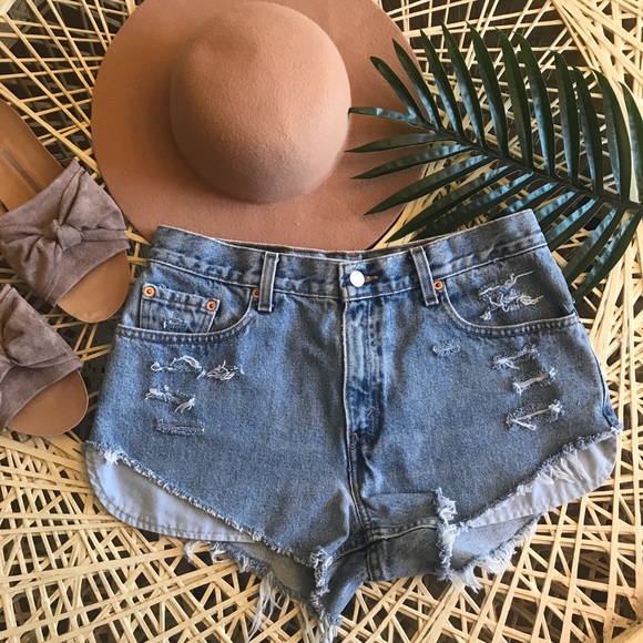 Levi’s | Vintage 555 Distressed Shorts Denim - Picture 5 of 5